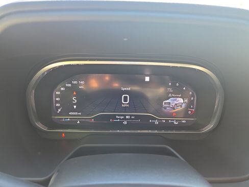 Used 2023 GMC Yukon AT4 w/ AT4 Premium Package image 13