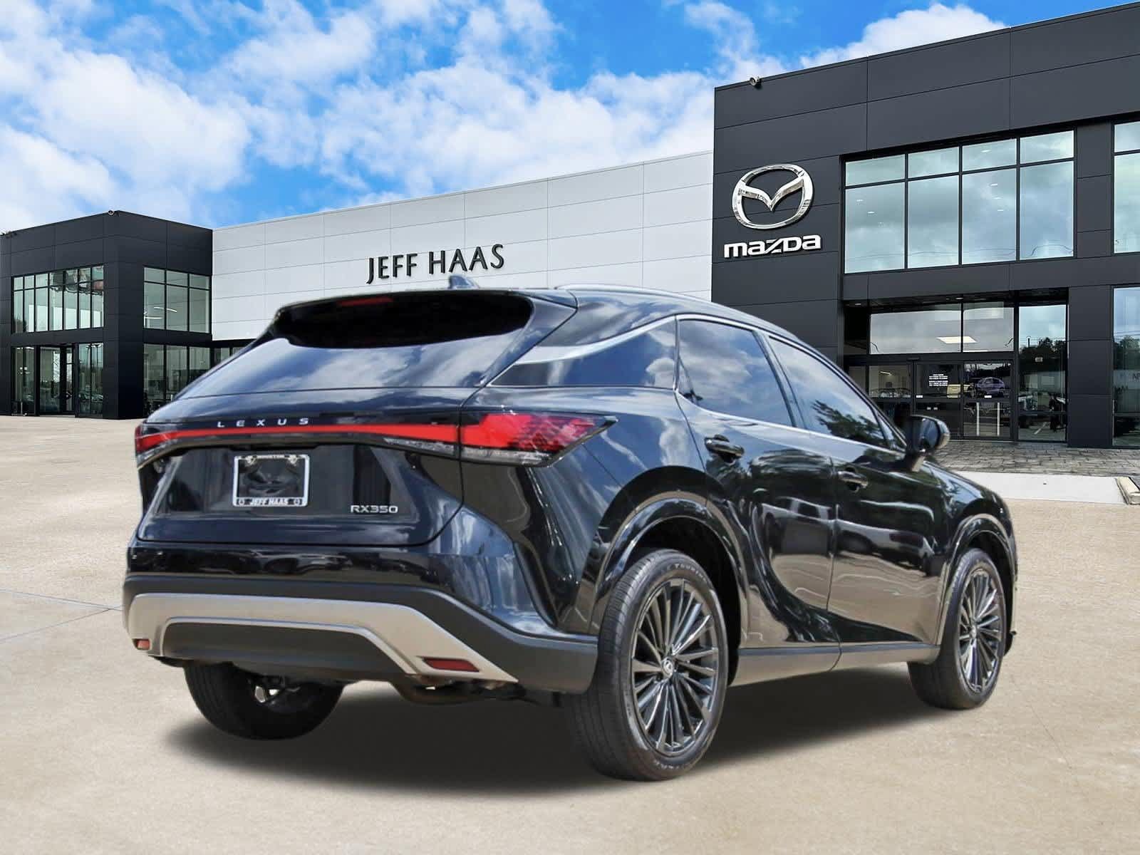 Used 2025 Lexus RX 350 Premium w/ Convenience Package FWD image 3