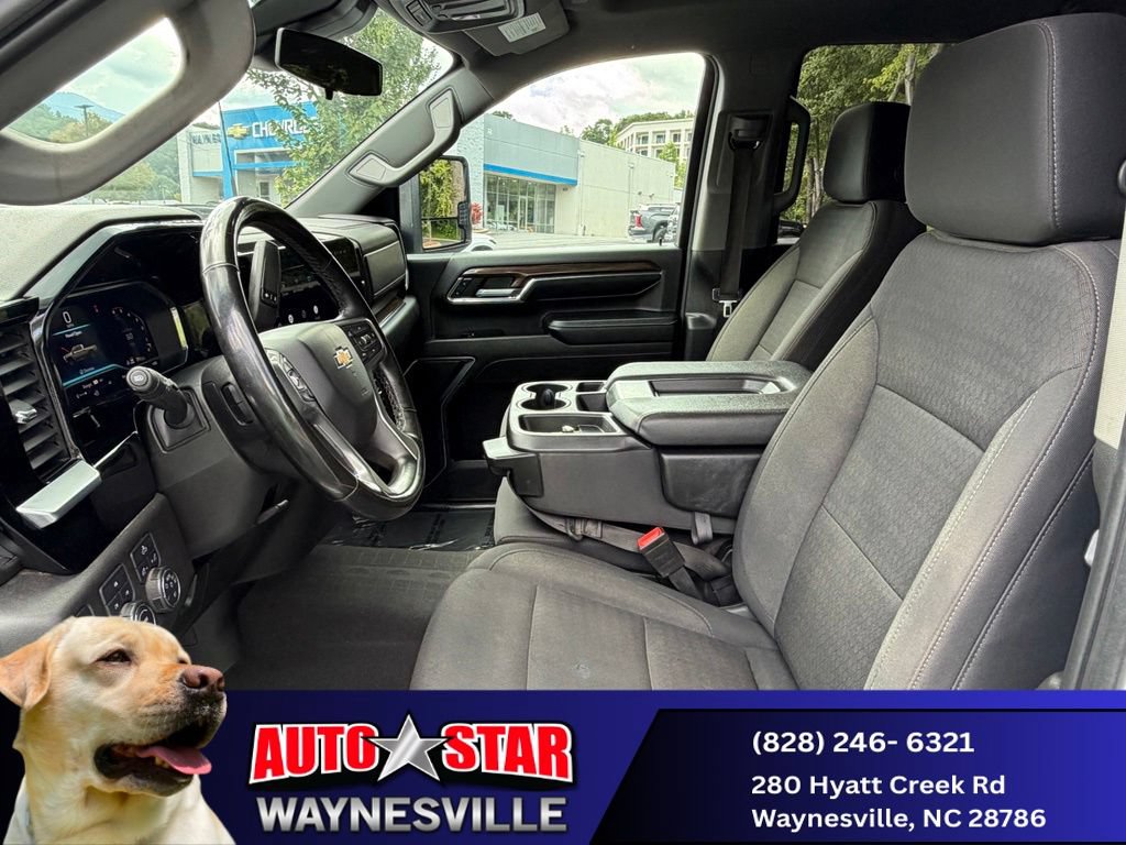 Used 2024 Chevrolet Silverado 2500 LT AWD/4WD image 25