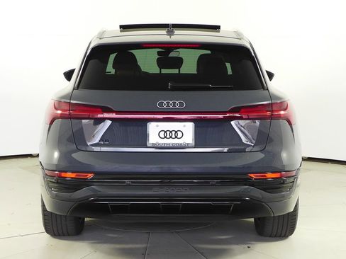 Used 2024 Audi Q8 e-tron Premium AWD/4WD image 8