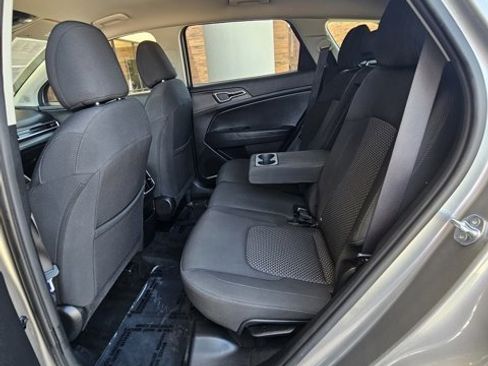 Used 2023 Kia Sportage LX image 11