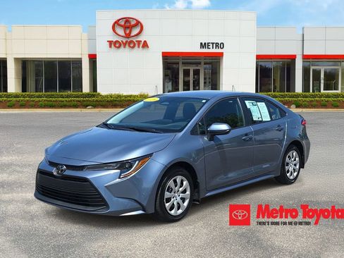 Used 2026 Toyota Corolla LE FWD image 1
