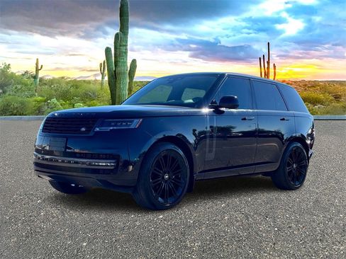 Used 2025 Land Rover Range Rover SE image 6