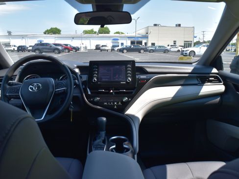 Used 2024 Toyota Camry LE AWD/4WD image 24