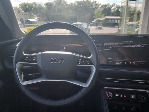 Used 2025 Audi Q5 Premium w/ Premium Plus AWD/4WD image 16