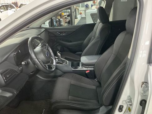Used 2022 Subaru Outback Premium image 10