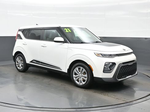 Used 2021 Kia Soul LX FWD image 8