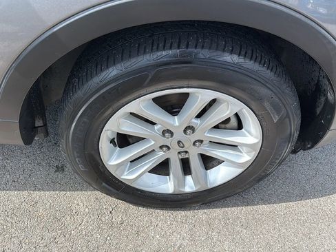 Used 2014 Ford Explorer XLT w/ Equipment Group 201A image 35