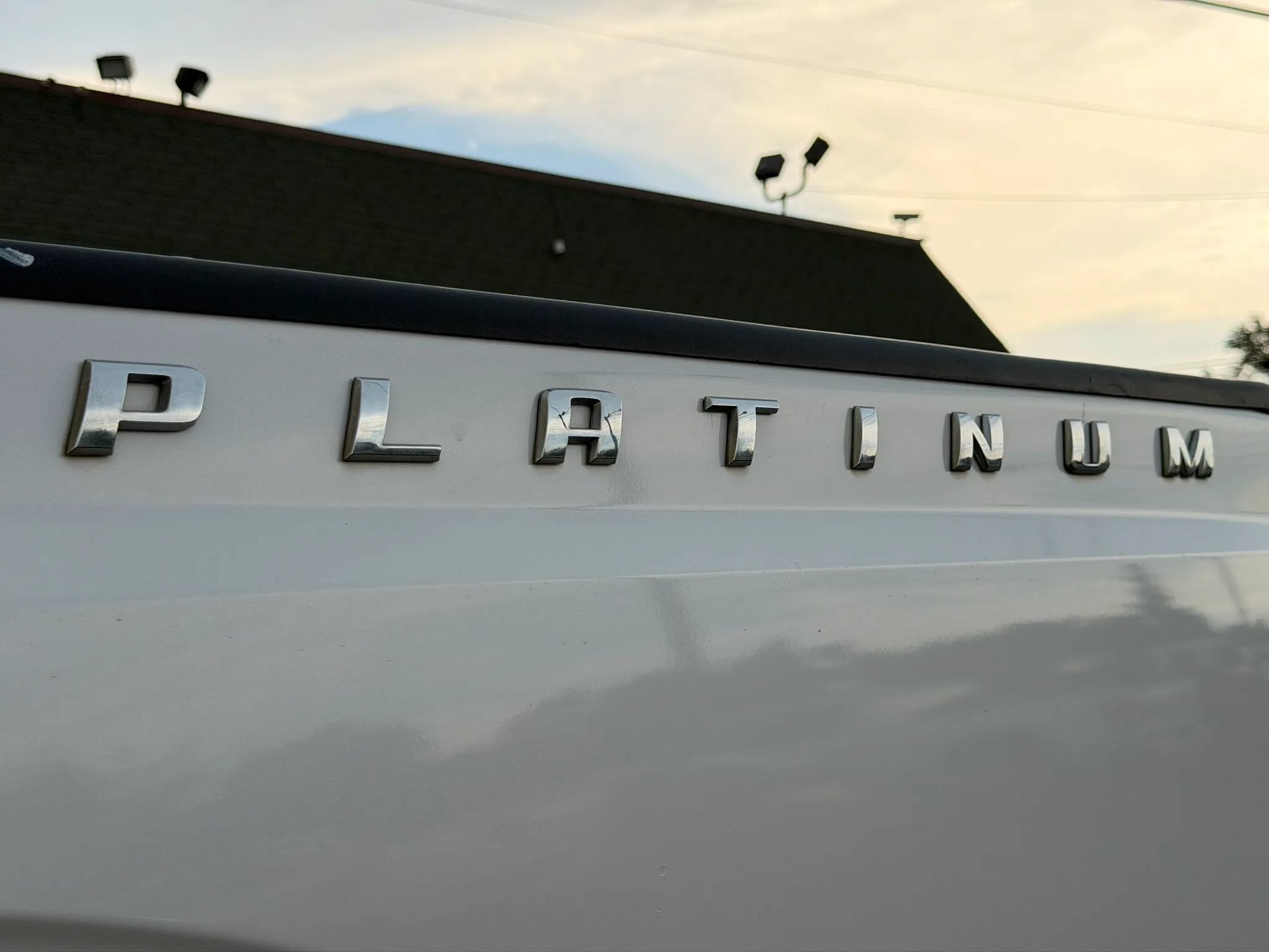 Used 2015 Ford F350 Platinum w/ FX4 Off-Road Package AWD/4WD image 8