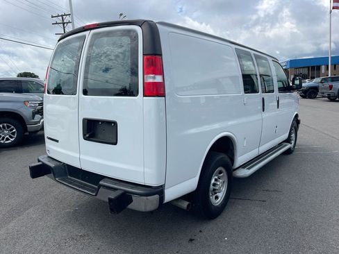 Used 2023 Chevrolet Express 2500 w/ Driver Convenience Package image 5