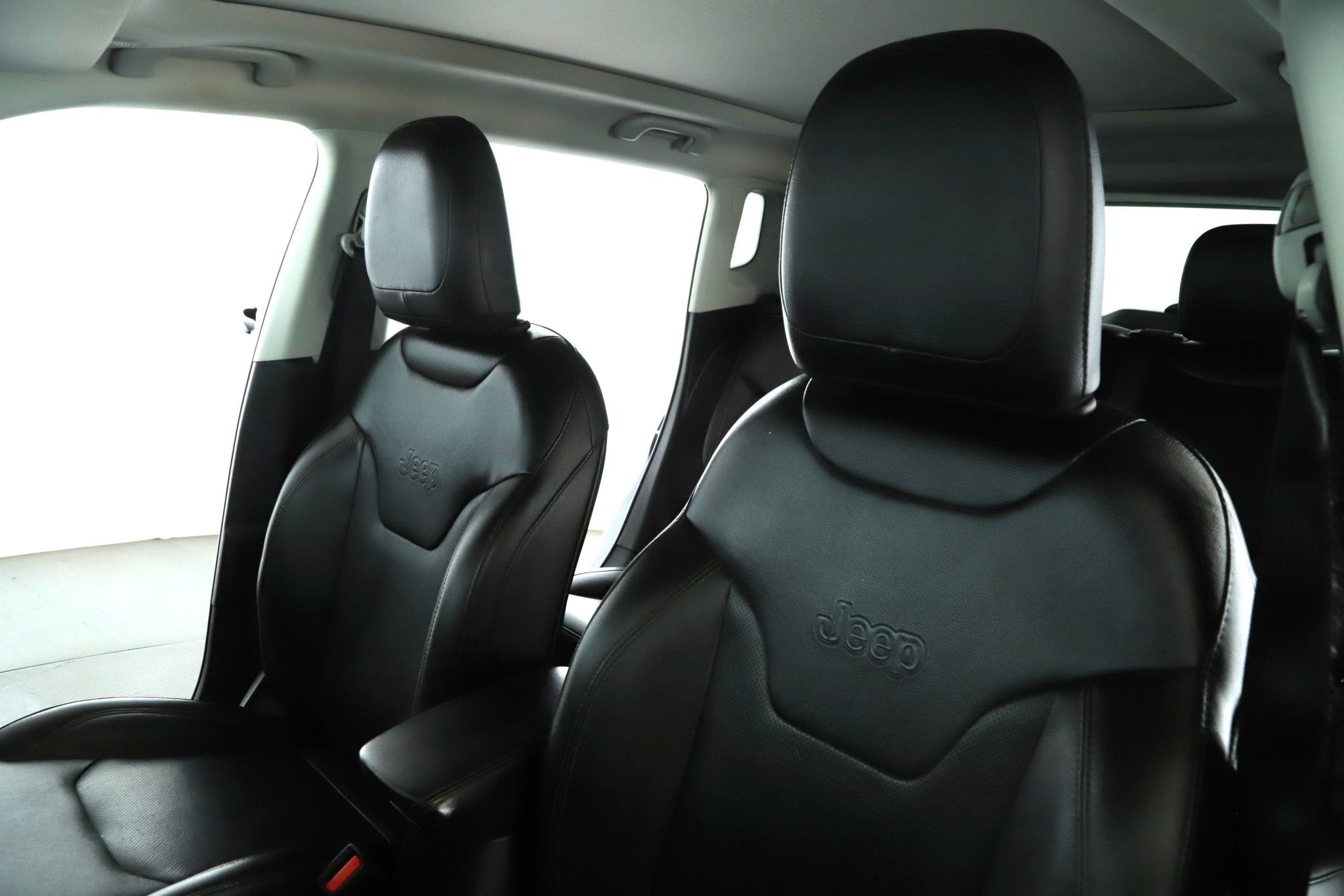 Used 2020 Jeep Compass Limited w/ Rear Convenience Group AWD/4WD image 4