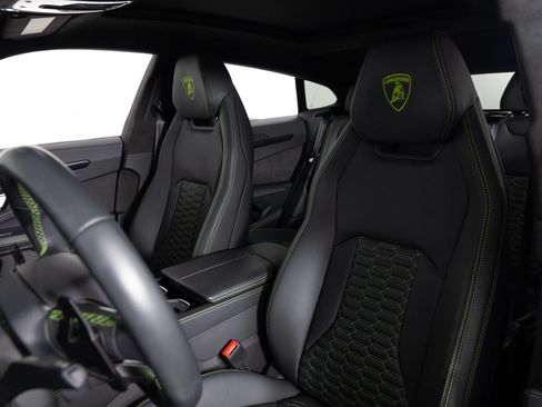 Used 2021 Lamborghini Urus AWD/4WD image 28