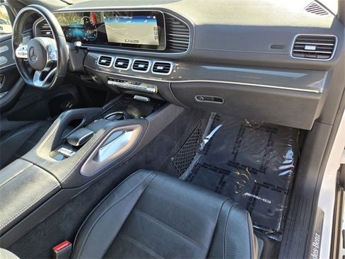 Used 2021 Mercedes-Benz GLS 580 4MATIC image 23