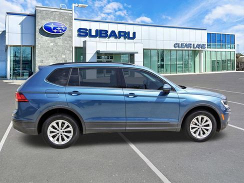 Used 2018 Volkswagen Tiguan S image 7
