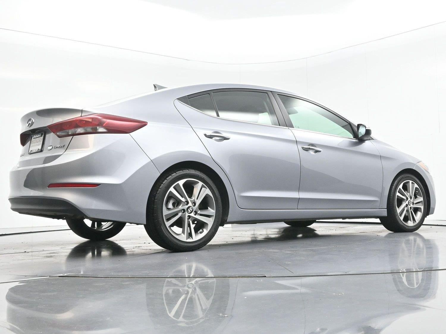 Used 2017 Hyundai Elantra Limited FWD image 48