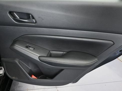 Used 2025 Nissan Altima 2.5 SV FWD image 29