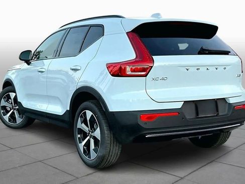 Used 2026 Volvo XC40 B5 Plus w/ Protection Package Premier AWD/4WD image 4