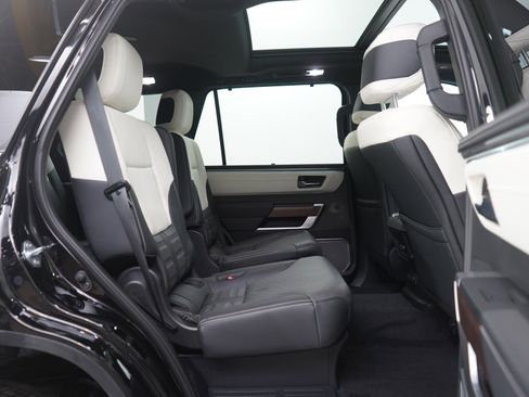 Used 2025 Toyota Sequoia Capstone image 15