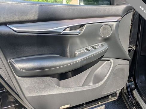 Certified 2022 INFINITI QX50 Luxe w/ Appearance Package image 17