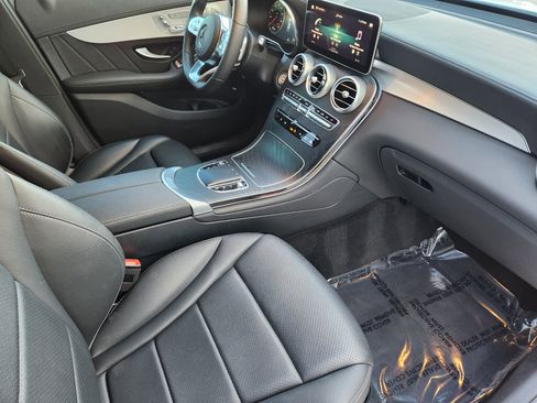 Used 2023 Mercedes-Benz GLC 300 4MATIC Coupe image 14