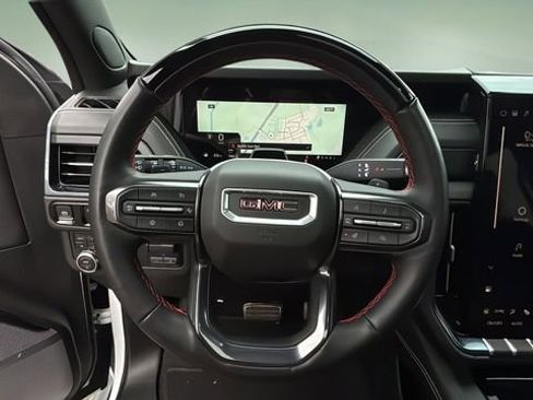 Used 2025 GMC Yukon AT4 Ultimate image 11