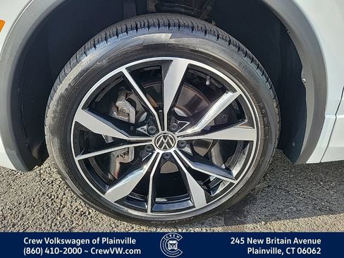 Used 2023 Volkswagen Tiguan SEL R-Line AWD/4WD image 17
