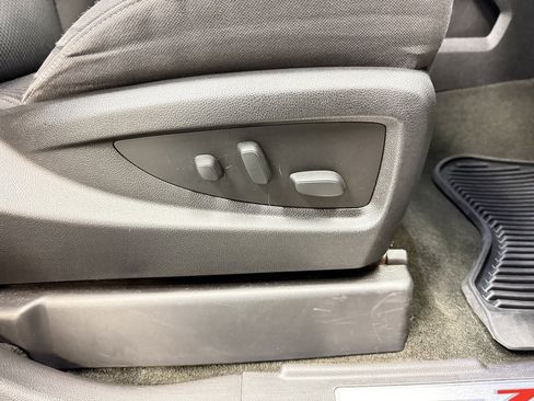 Used 2018 Chevrolet Silverado 1500 LT w/ All Star Edition image 15