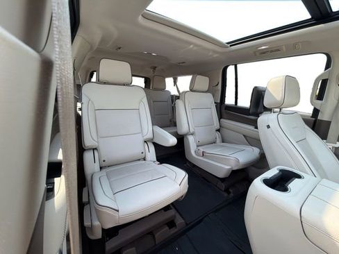 Used 2021 GMC Yukon XL Denali w/ Denali Premium Package image 39