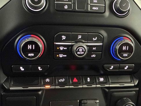 Used 2022 Chevrolet Silverado 1500 LT image 16