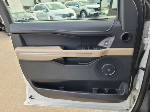 Used 2024 Ford Expedition Max Limited image 17