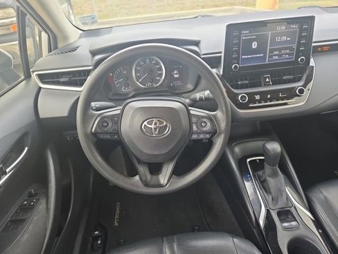 Used 2020 Toyota Corolla LE image 14