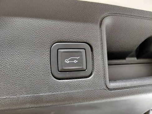 Certified 2024 GMC Terrain SLT AWD/4WD image 69