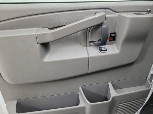 Certified 2024 GMC Savana 2500 w/ Driver Convenience Package image 14