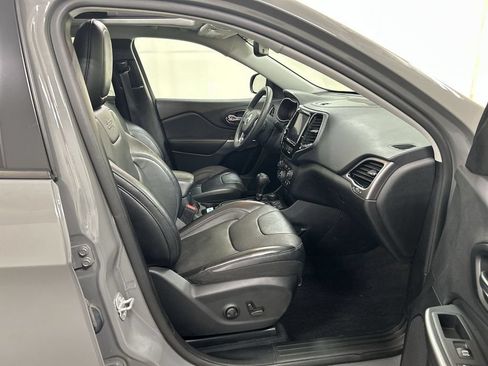 Used 2022 Jeep Cherokee Limited w/ Elite Package AWD/4WD image 24