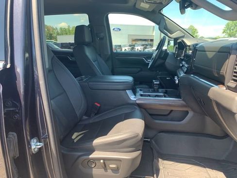 Used 2023 GMC Sierra 1500 SLT w/ SLT Premium Package AWD/4WD image 16