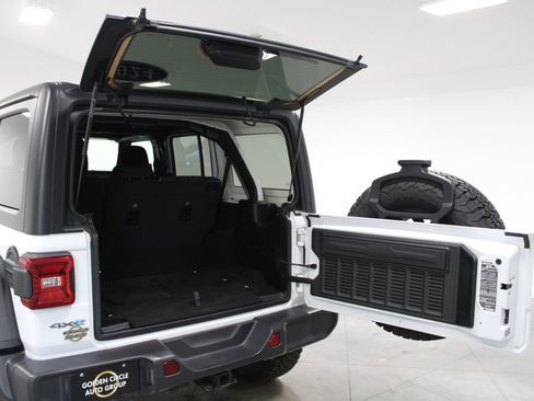 Used 2024 Jeep Wrangler Unlimited Rubicon 4xe AWD/4WD image 19