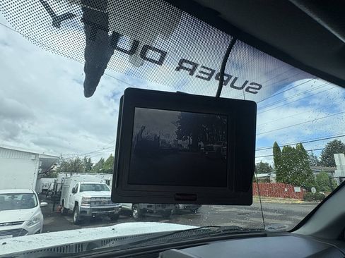 Used 2015 Ford F550 4x4 Regular Cab Super Duty w/ Power Equipment Group image 21