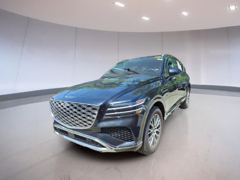Used 2025 Genesis GV80 2.5T Standard AWD/4WD image 2