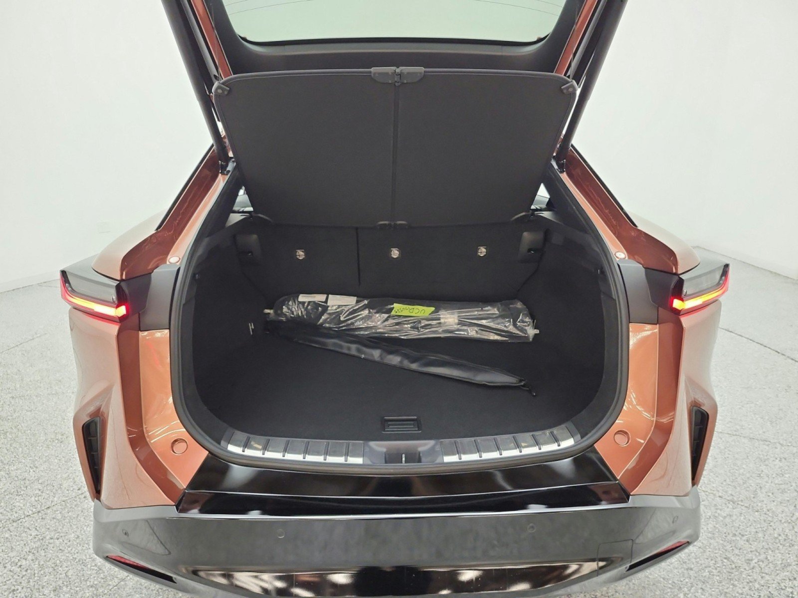 Used 2024 Lexus RZ 300e Premium w/ Accessory Package (Z1) FWD image 19