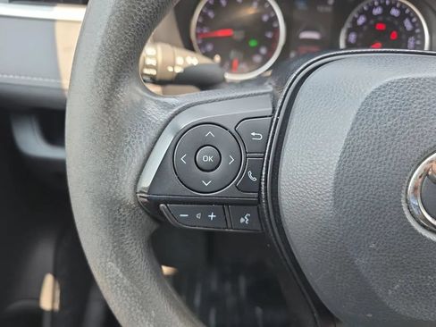 Used 2020 Toyota RAV4 XLE FWD image 19
