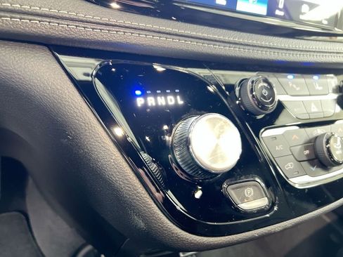 New 2026 Chrysler Pacifica Select FWD image 17