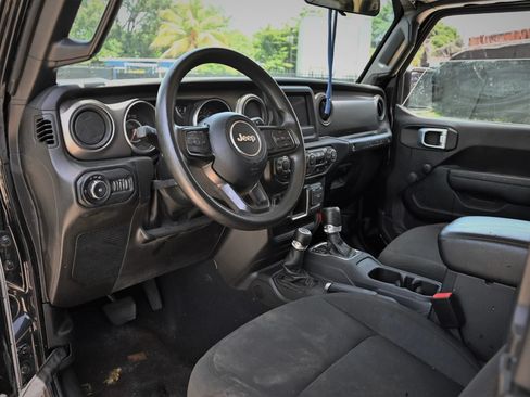 Used 2022 Jeep Wrangler Sport AWD/4WD image 11
