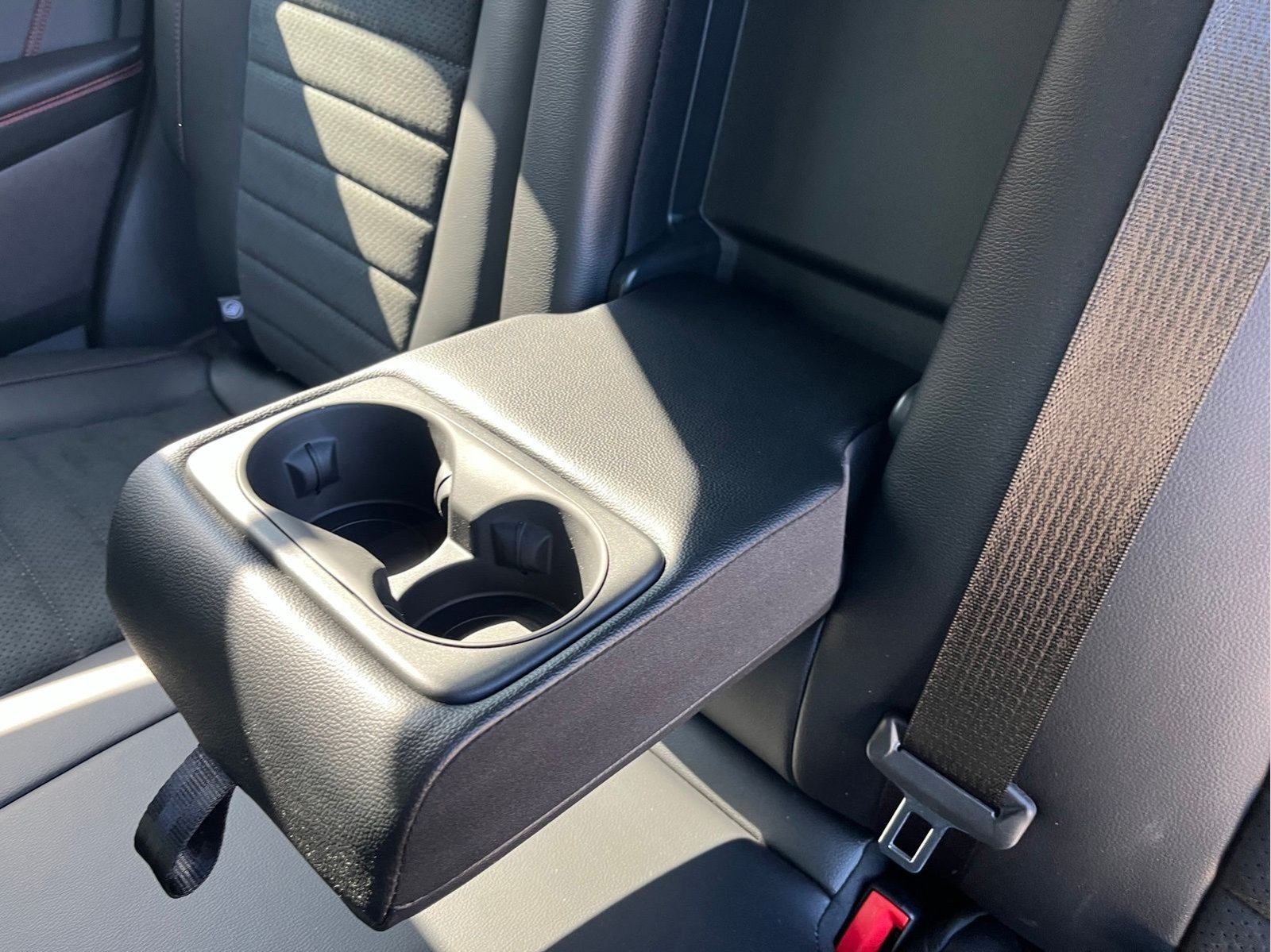 Certified 2024 Ford Edge ST-Line AWD/4WD image 28