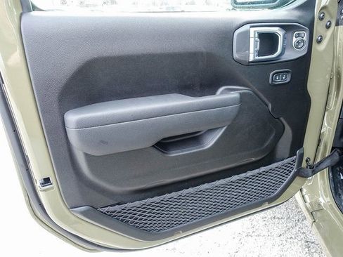 New 2026 Jeep Gladiator Sport image 19