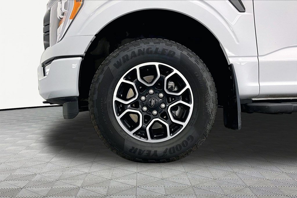 Used 2023 Ford F150 XLT w/ Equipment Group 302A High AWD/4WD image 9