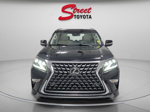Used 2021 Lexus GX 460 Luxury w/ Sport Design Package AWD/4WD image 6