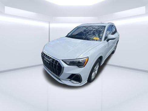 Used 2022 Audi Q3 2.0T Premium AWD/4WD image 4