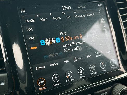 Used 2019 Jeep Grand Cherokee Laredo image 19