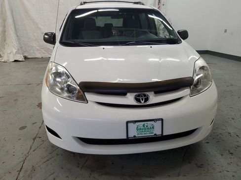 Used 2009 Toyota Sienna LE FWD image 8