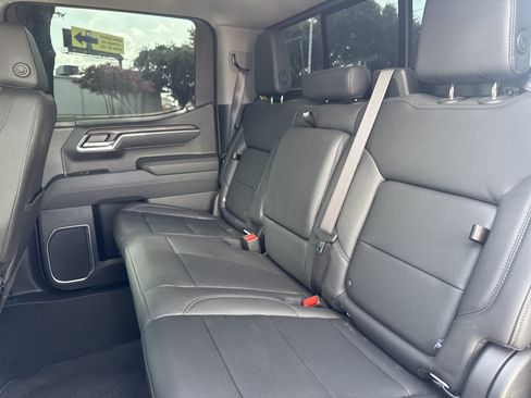 Used 2026 GMC Sierra 1500 SLT RWD image 8